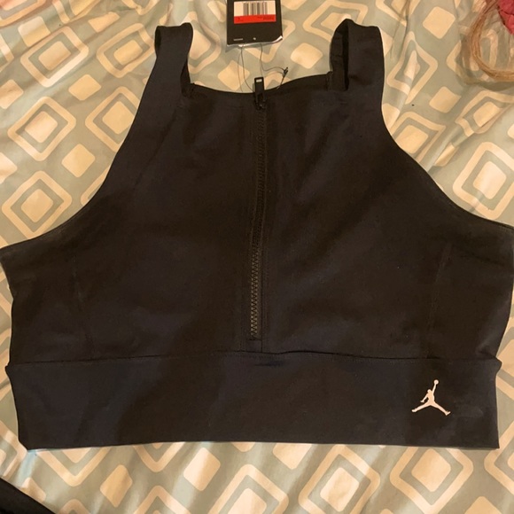 Jordan crop and biker shorts - Picture 2 of 3